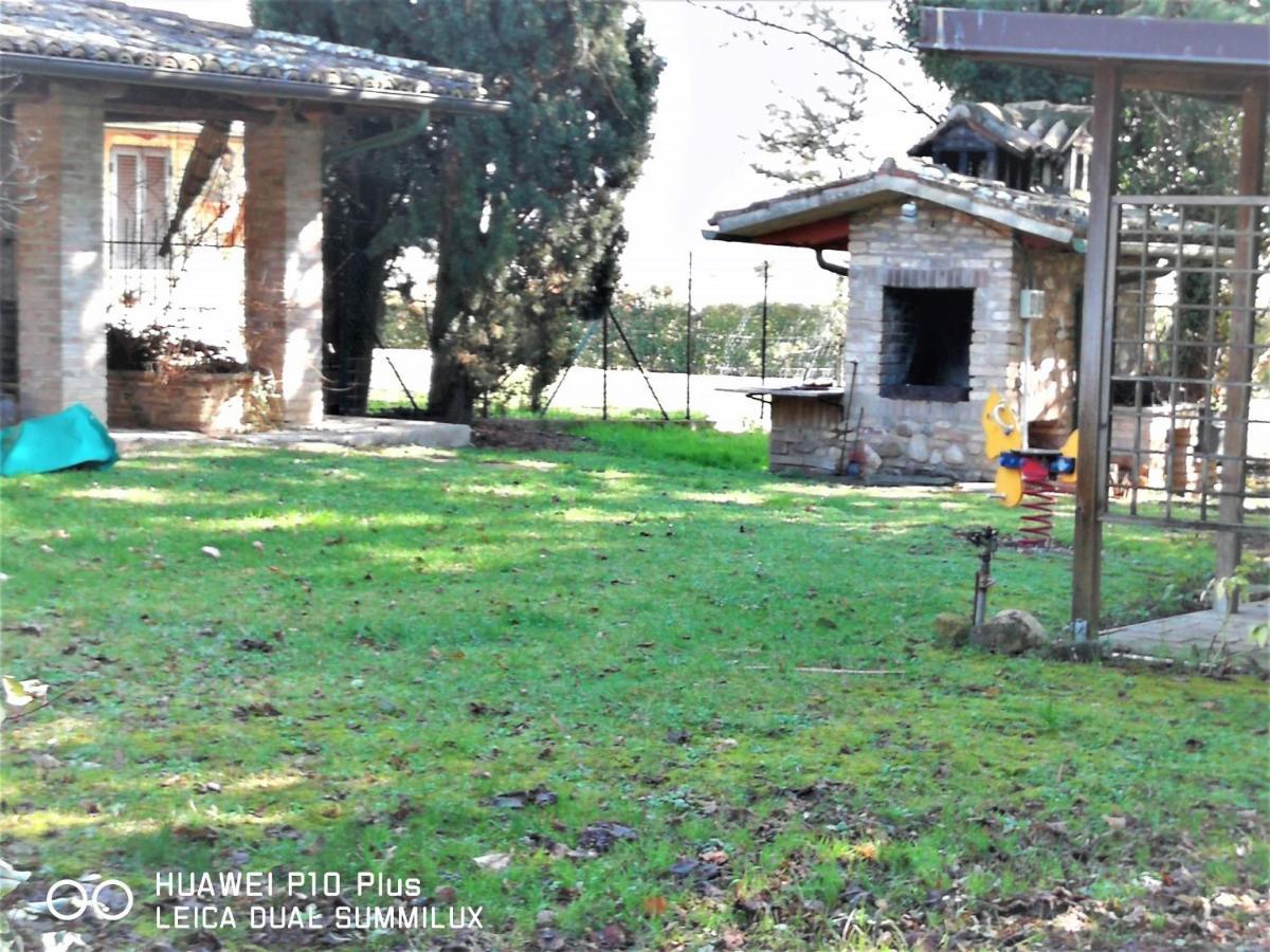 Villa Con Piscina Ασίζη Εξωτερικό φωτογραφία